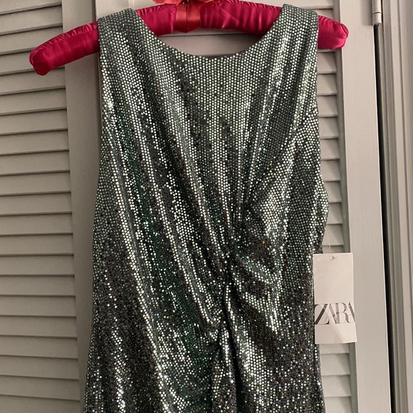 NWT ZARA sequin dress, sz XL but feels smaller - Picture 4 of 8